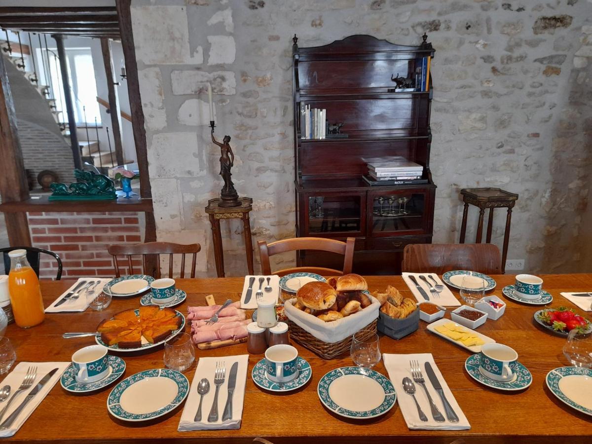 Aux Sources De Ouanne Bed & Breakfast Exterior foto