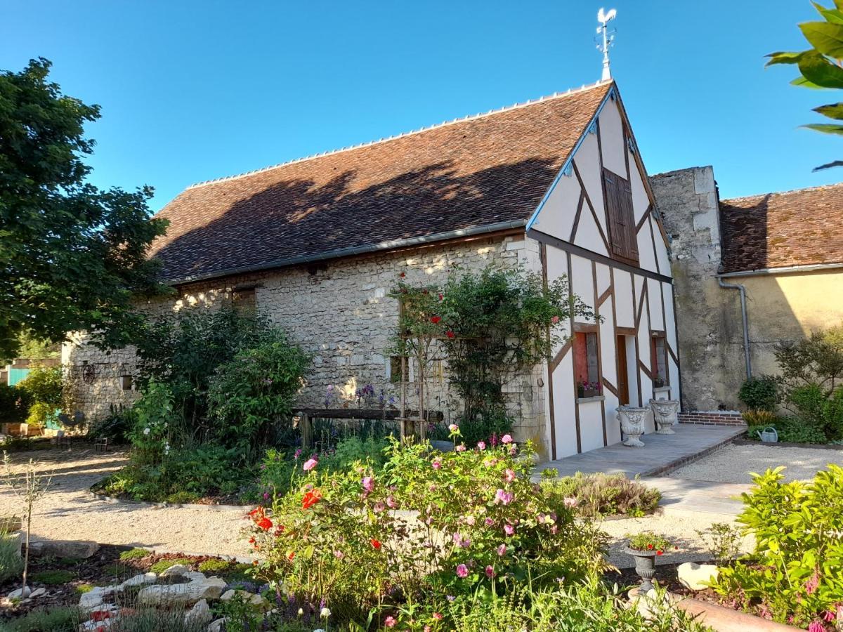 Aux Sources De Ouanne Bed & Breakfast Exterior foto